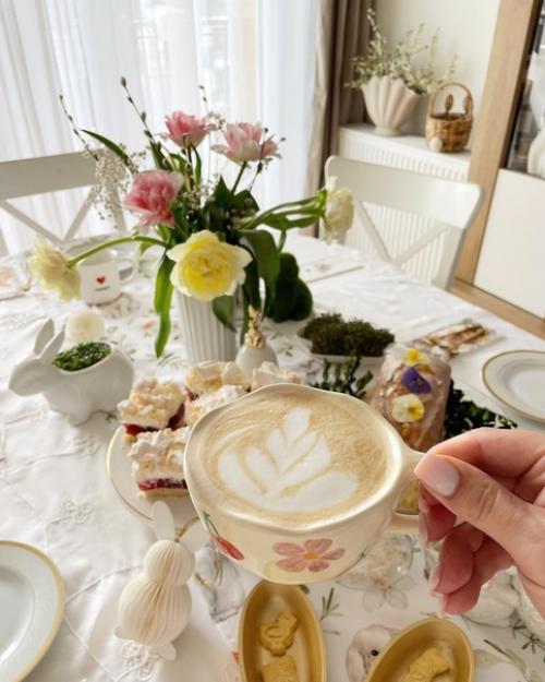 Цветы как часть интерьера в прекрасном доме Юстины. 05