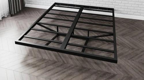 Кровати в стиле лофт обычно имеют простой и минималистичный дизайн, отражающий характеристики промышленной архитектуры. 01