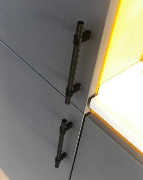 Нестандартное размещение кухни в квартире с нестандартной планировкой. 06