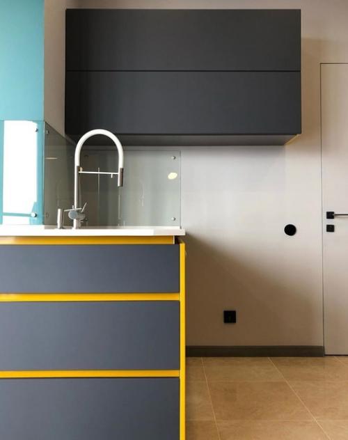 Нестандартное размещение кухни в квартире с нестандартной планировкой. 03