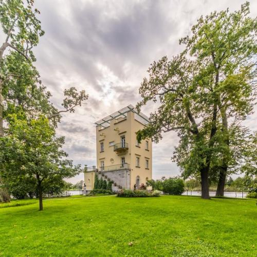 Ольгин павильон.  Построен в 1841-1844 годах архитектором штакеншнейдером Андреем Ивановичем. 09