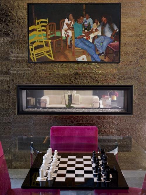 Лоу роуч известен как топовый звёздный стилист (его самая популярная клиентка - актриса зендея. 07