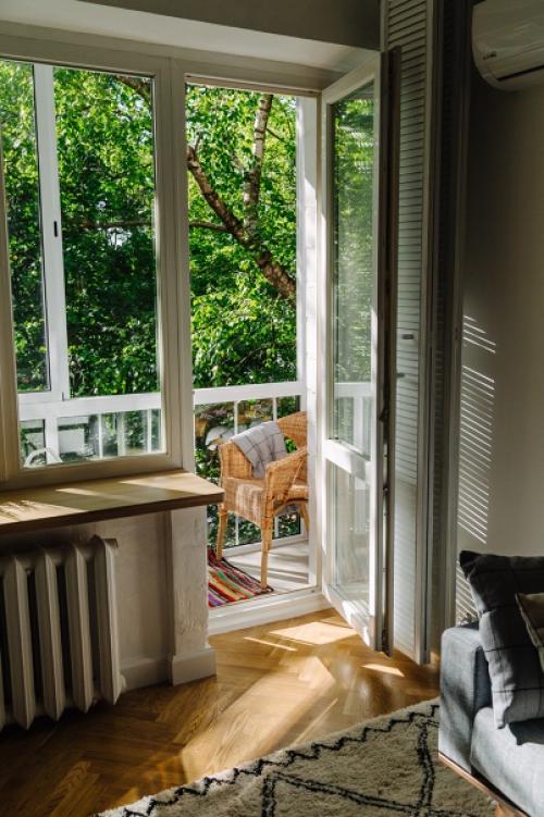 Квартира 56 м, до переделки была 3-ка, стала двухкомнатной с большой светлой гостиной, большим санузлом, отдельной спальней и гардеробной. 04