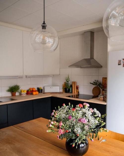 Уютный интерьер. С яркими деталями. 02