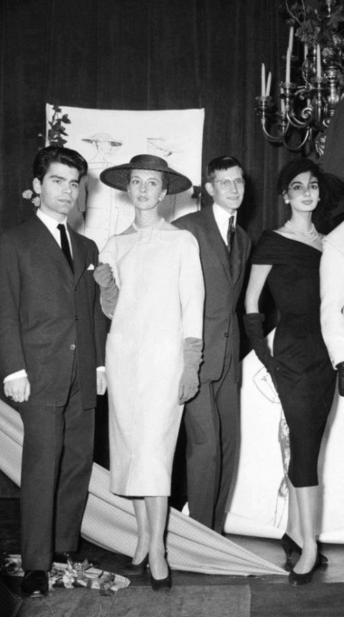 Виктуар дутрело - это имя было очень хорошо знакомо в кругах моды в 50-е годы в Париже. 08