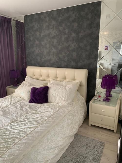 Хочу поделиться и фотографиями нашей квартиры кухню совместили с гостиной. 03