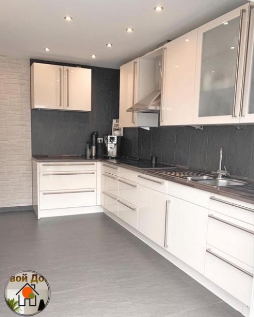 Просторная квартира. В светлых оттенках. 04