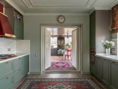 Дизайнер интерьеров лилия Асфандиярова создала яркий интерьер в английском стиле с использованием башкирских национальных мотивов. 04