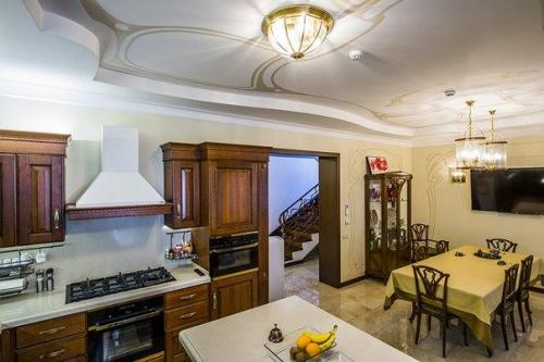 При работе над проектом главная задача у дизайнера всегда одна - создать комфортное, функциональное и уютное пространство. 02