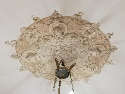 Потрясающая экскурсия!  Это мнение всей нашей многочисленной группы (25 человек), после посещения особняка толстых - борисовских. 05