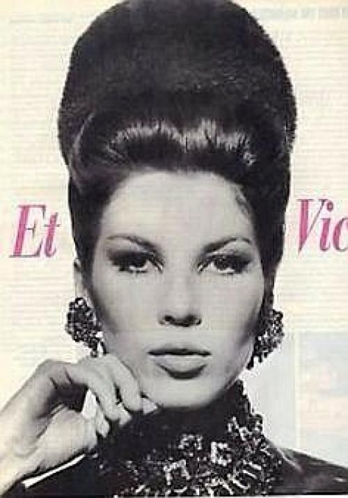 Виктуар дутрело - это имя было очень хорошо знакомо в кругах моды в 50-е годы в Париже. 01