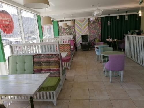 Ямато 4 мкрн.  Тут, кстати, кто-то спрашивал на днях - куда сходить, уверенно могу сказать: покушать туда можно идти. 03