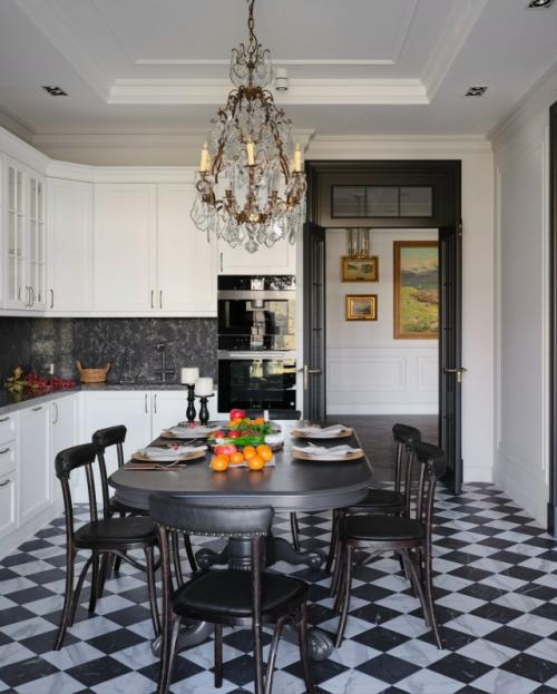 Девочки и мальчики, у нас тут новенькая: дизайнер, который начинал с ремонта у себя, а теперь делает интерьеры для подруг. 06