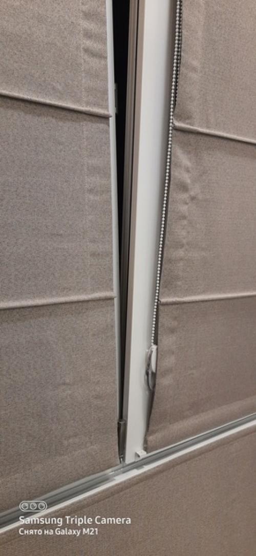 Римские шторы на балкон в цвете какао - идеальное решение для создания уютной и стильной атмосферы на вашем балконе. 06