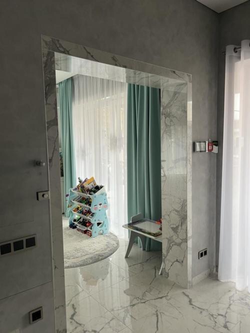 Дополнение к фото с камином, отделка помещений во всем доме. 01