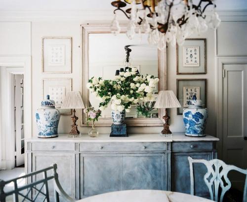 Сочный синий цвет, как и зеленый, благотворно влияет на человека. 07