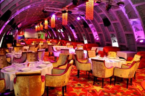 Москва своими ресторанами славится. 02