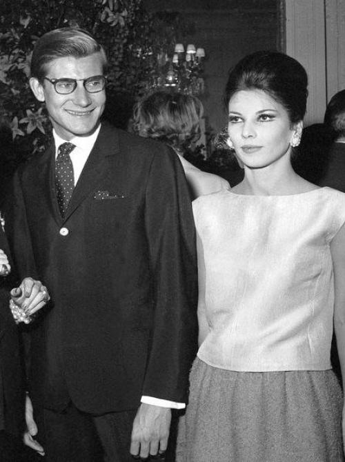 Виктуар дутрело - это имя было очень хорошо знакомо в кругах моды в 50-е годы в Париже. 04