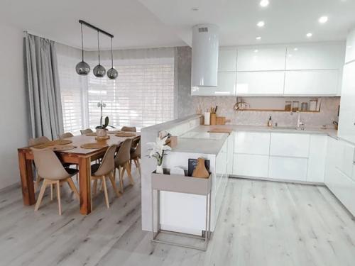 Светлый скандинавский интерьер в легких пастельных тонах. 05