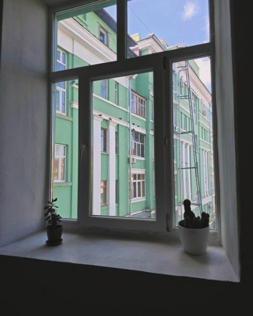 Дома с бельведерами, шпилями и арками. 08