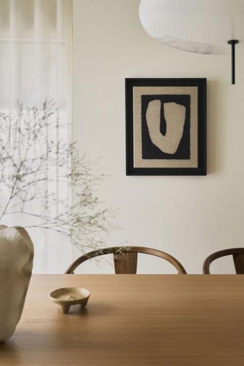 Нордическая эстетика душевной простоты и обтекаемой функциональности, пропущенная через призму современной элегантности середины века. 04