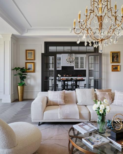 Девочки и мальчики, у нас тут новенькая: дизайнер, который начинал с ремонта у себя, а теперь делает интерьеры для подруг. 01