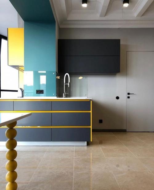 Нестандартное размещение кухни в квартире с нестандартной планировкой. 04