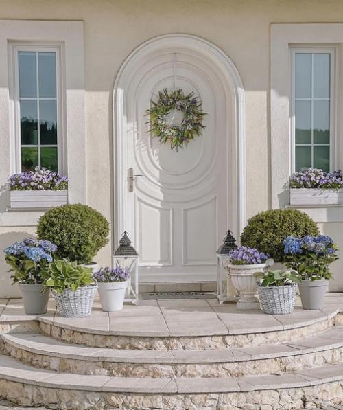 Хозяйка этого белоснежного интерьера стиль своего дома как эклектичный определяет. 04