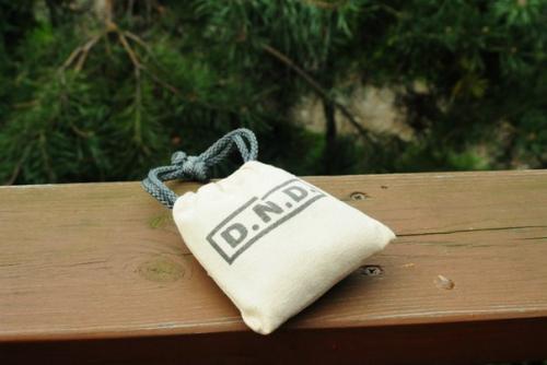 Что взять из отеля: 5 оригинальных табличек Не Беспокоить. 02