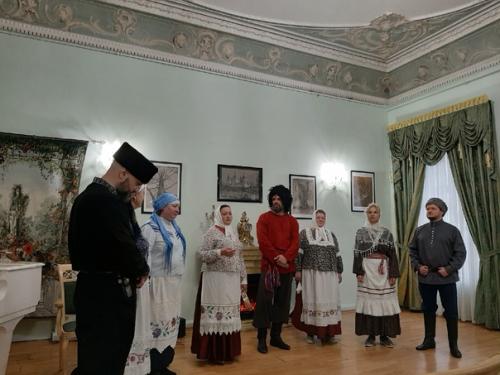 Потрясающая экскурсия!  Это мнение всей нашей многочисленной группы (25 человек), после посещения особняка толстых - борисовских. 03