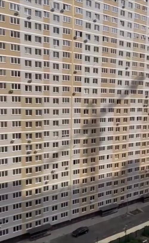 Девушка из Краснодара поделилась видео, в котором запечатлела вид из своего окна. 02
