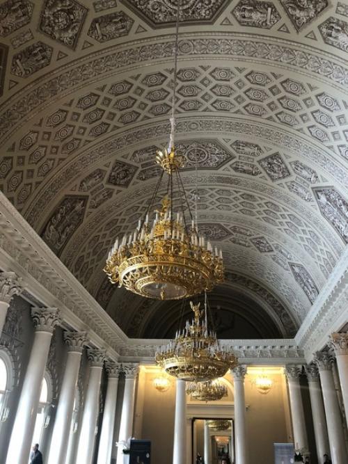 От парадной лесницы до домашнего театра. 05