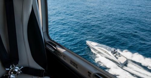 Компания Mercedes - Benz представила 960-сильную моторную яхту Arrow460 Granturismo. 04