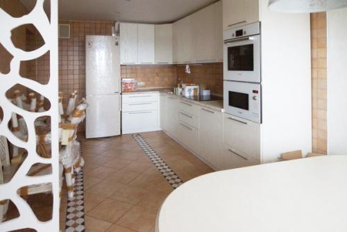 Вчера на нашем объекте мы шторы вешали. 03