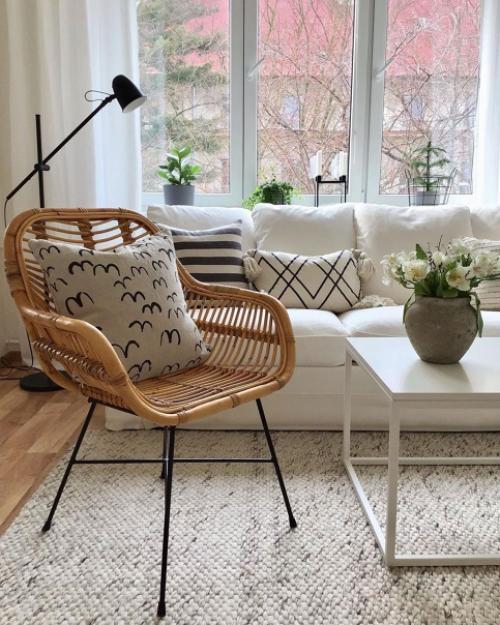 При выборе текстиля в свой дом обратите внимание на коллекции подушек и покрывал, которые отличаются широким спектром цветов, текстур и стиля. 03