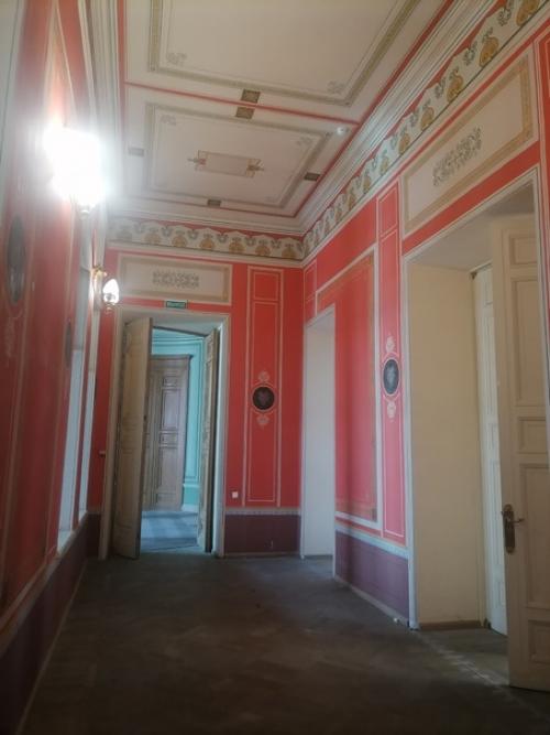 Этот дом на литейном проспекте, 37/39 вошел в историю благодаря стихотворению Н. а. Некрасова Размышления у Парадного Подъезда. 02