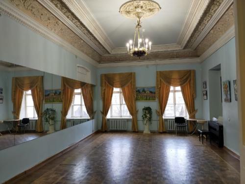 Потрясающая экскурсия!  Это мнение всей нашей многочисленной группы (25 человек), после посещения особняка толстых - борисовских. 04