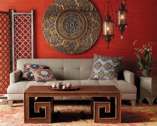 В том случае, если говорить индийский интерьер, то его стиль нельзя однозначно охарактеризовать. 01