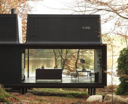 В Дании создали Станцию для Перезарядки Людей и она сделана из стекла и стали. 03