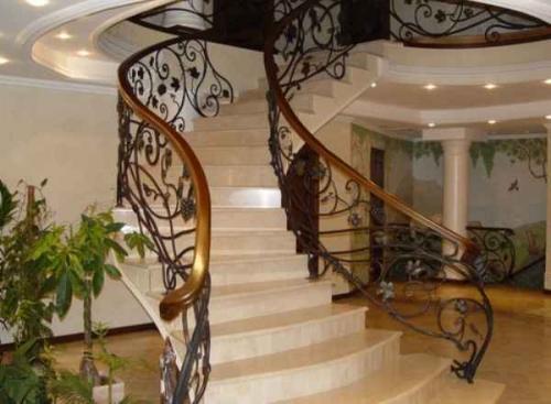 Кованые перила для лестниц - изящество из металла. 02
