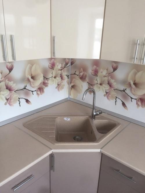 Красивая, без ярких кричащих цветов в интерьере. 02