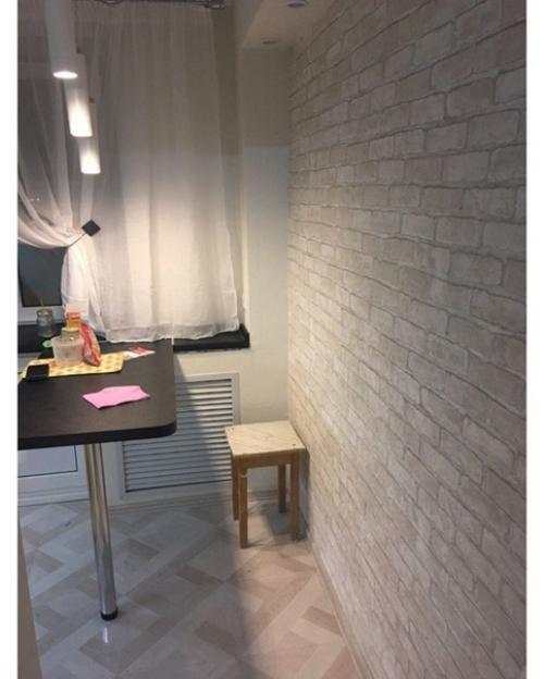 Вот такая маленькая кухня после очередного ремонта. 01