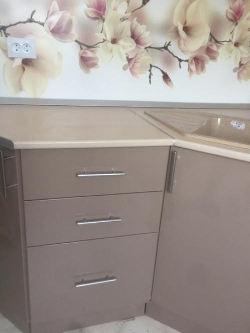 Красивая, без ярких кричащих цветов в интерьере. 04