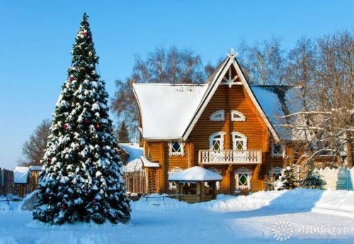 Кострома - древний русский город, расположенный на берегах реки волги, в трехстах километрах от Москвы. 05