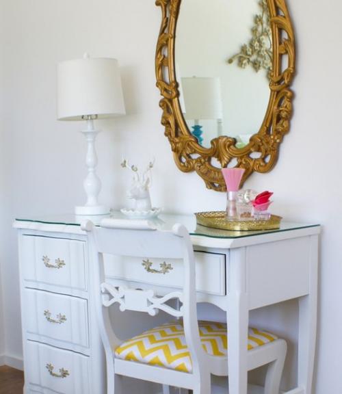 Где и как обустроить туалетный столик в маленькой спальне. 01