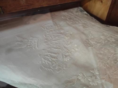 Роскошные интерьеры дома Лермонтовых воссозданы и наполнены аутентичными предметами той эпохи. 09