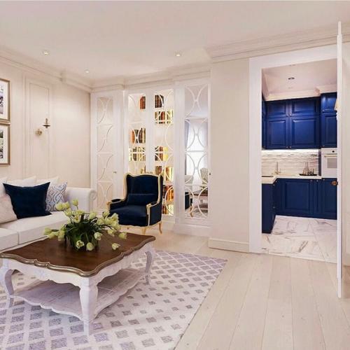 Светлая кухня и гостиная с синими акцентами. 05