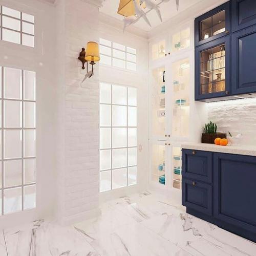 Светлая кухня и гостиная с синими акцентами. 02