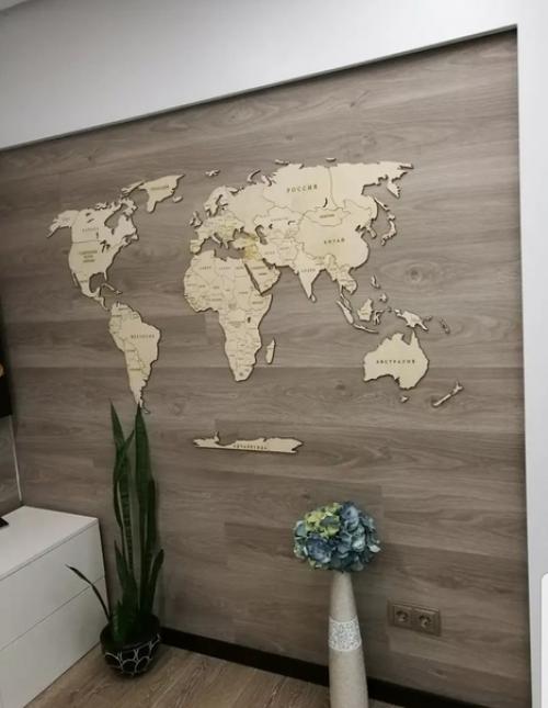 Объемная карта мира из дерева. 02
