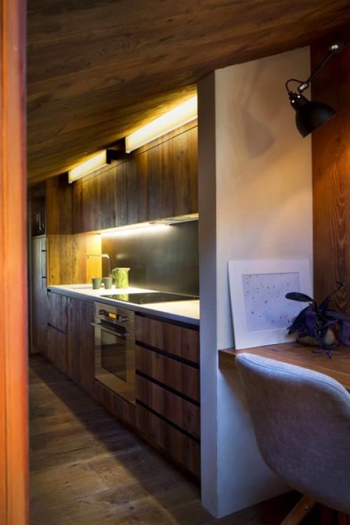 Реконструкцию мансарды типичного горного дома, расположенного у подножия Монблана, Италия, выполнила архитектурная студия Fabio Fantolino. 04